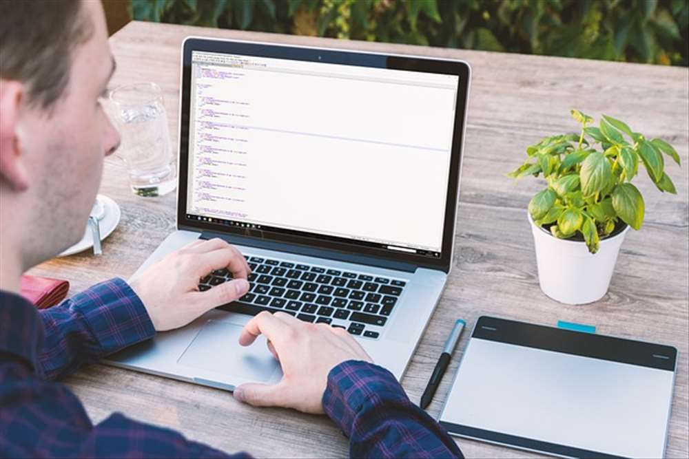 Quelle agence digitale choisir pour créer son logiciel sur mesure ?