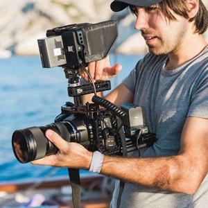 Renaud, un technicien spécialisé en video à La Garde