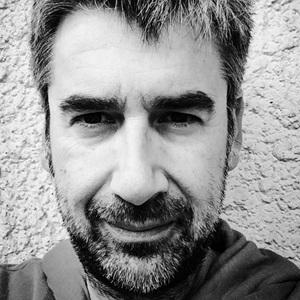 Emmanuel, un rédacteur web à Beauvais