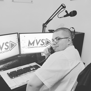 Agence Mvs Communication Melun, un programmeur à Les Lilas
