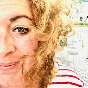 Sarah, un codeur de site à Toulon