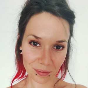 Julie, un rédacteur à Tours
