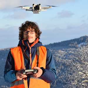 Thierry, un spécialiste du drone à Décines-Charpieu