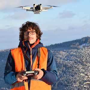Thierry, un pilote de drone à Valence