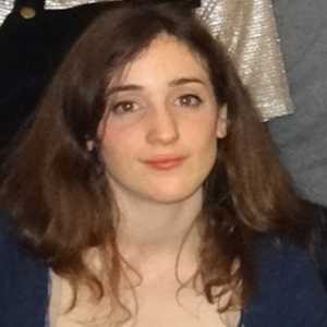 Claire, un créateur de contenu à Paris