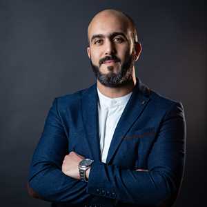 Hossam, un représentant d'entreprise de pub à Pontault-Combault