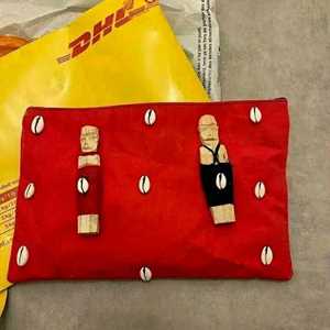 J'AIMERAIS SAVOIR COMMENT RECEVOIR LE  VRAI PORTEFUILLE MAGIQUE AU CONGO?+229 51 62 90 27, un community manager à Paris 16ème